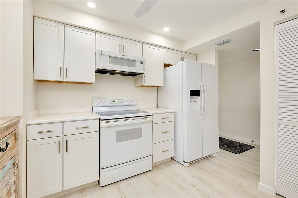 待售: $289,000 (3 贝兹, 2 浴室, 1330 平方英尺)