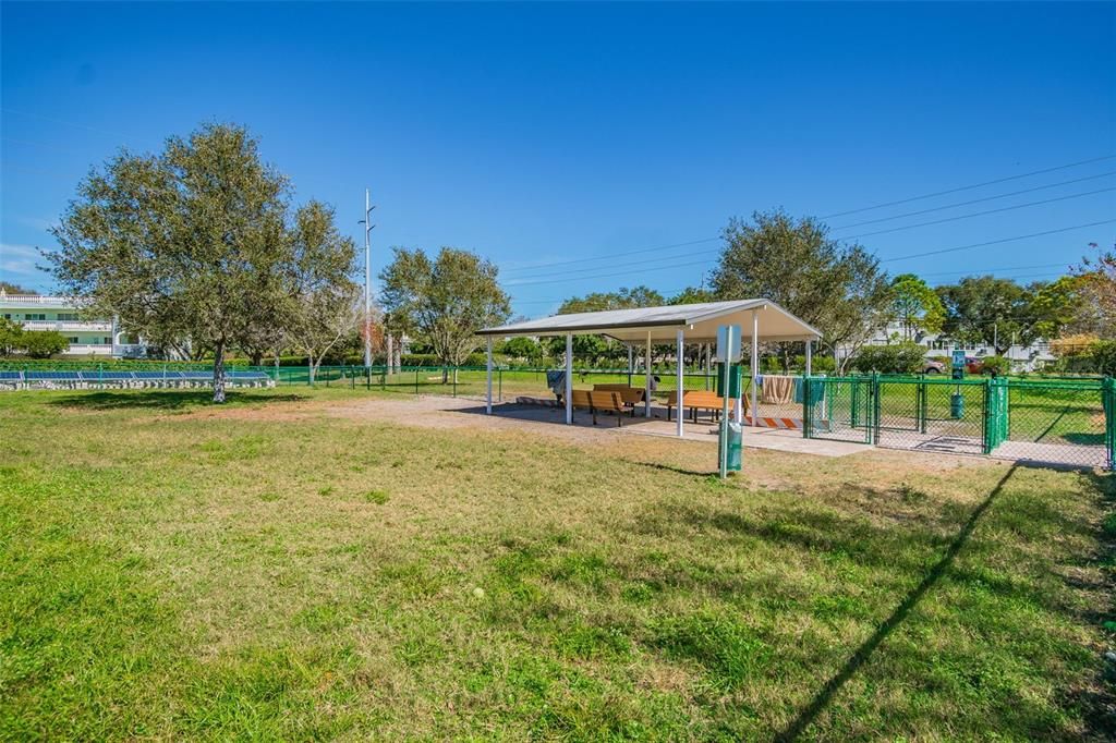 待售: $121,500 (1 贝兹, 1 浴室, 825 平方英尺)