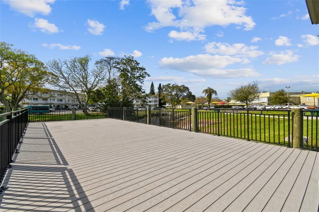 待售: $121,500 (1 贝兹, 1 浴室, 825 平方英尺)