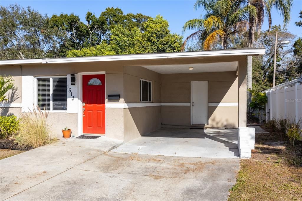 For Sale: $359,900 (2 beds, 1 baths, 822 Square Feet)