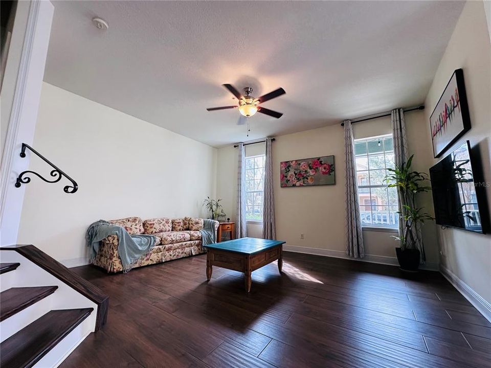 待售: $329,990 (3 贝兹, 2 浴室, 1614 平方英尺)