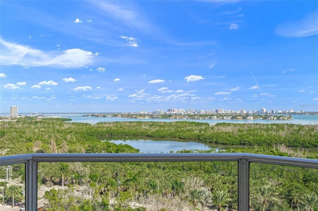 На продажу: $1,500,000 (2 спален, 2 ванн, 1350 Квадратных фут)