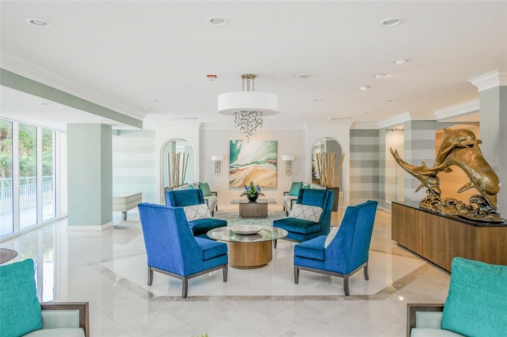 На продажу: $1,500,000 (2 спален, 2 ванн, 1350 Квадратных фут)