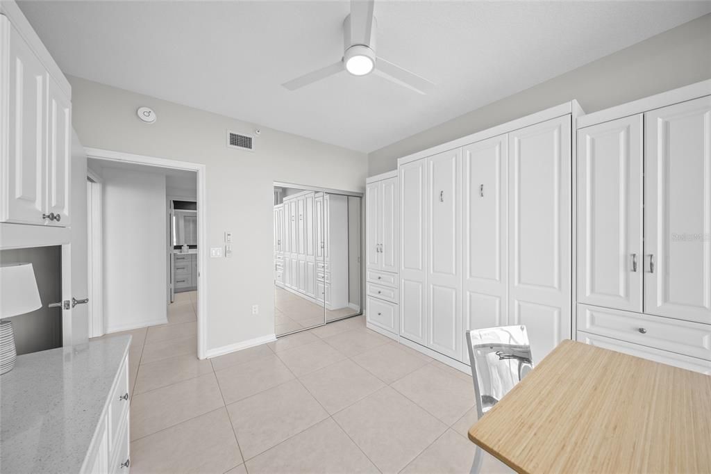 На продажу: $1,500,000 (2 спален, 2 ванн, 1350 Квадратных фут)