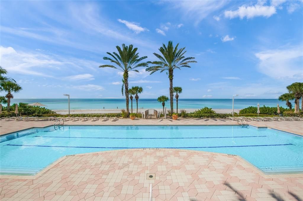 На продажу: $1,500,000 (2 спален, 2 ванн, 1350 Квадратных фут)