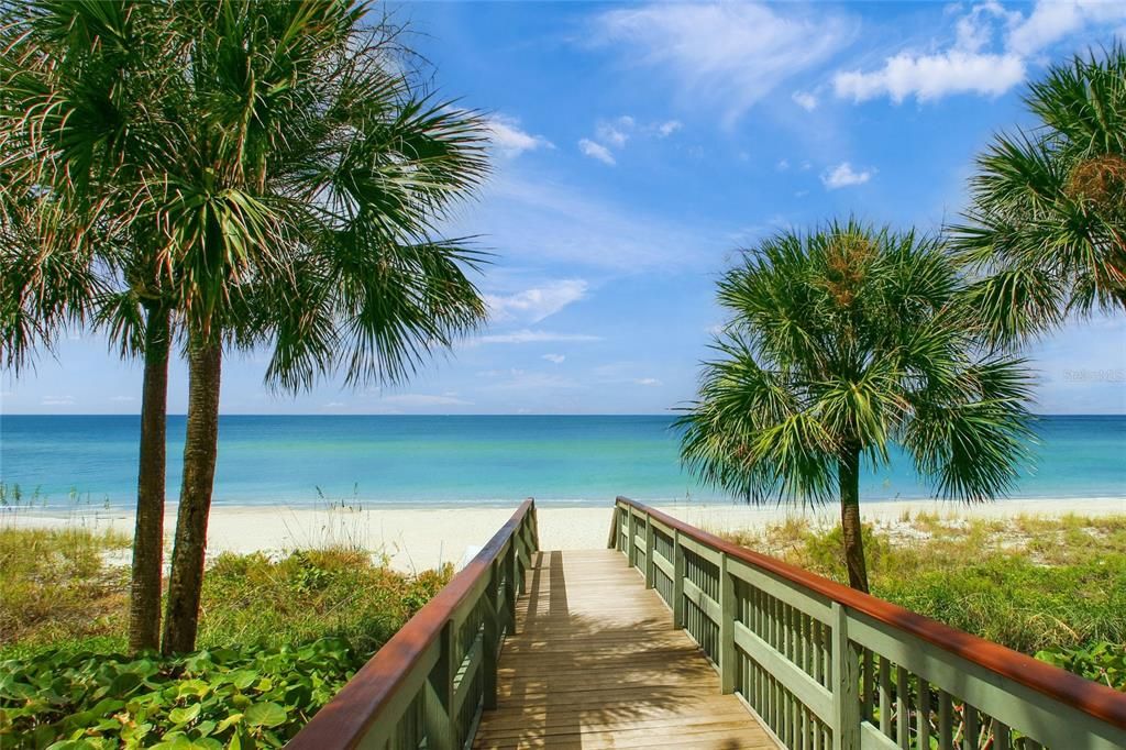 На продажу: $1,500,000 (2 спален, 2 ванн, 1350 Квадратных фут)