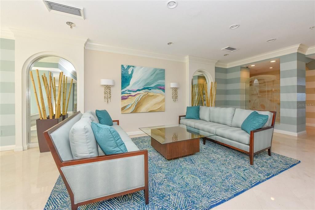 На продажу: $1,500,000 (2 спален, 2 ванн, 1350 Квадратных фут)