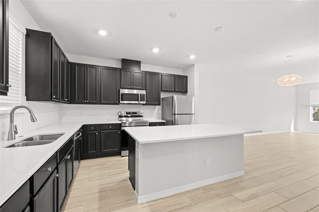 В аренду: $2,450 (3 спален, 2 ванн, 1738 Квадратных фут)