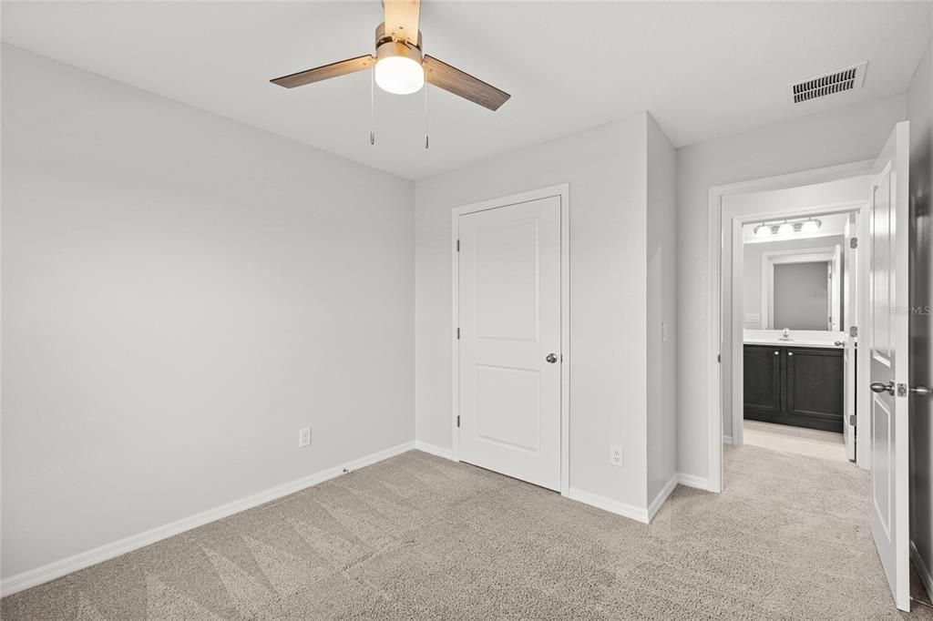 В аренду: $2,450 (3 спален, 2 ванн, 1738 Квадратных фут)