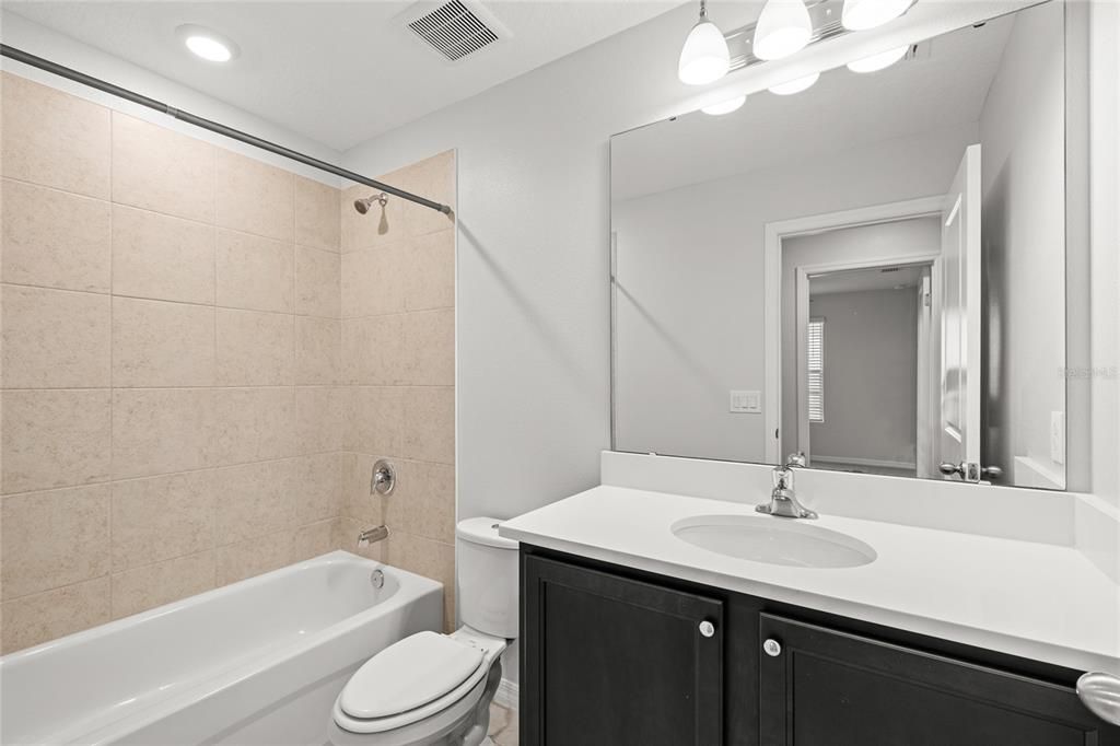 В аренду: $2,450 (3 спален, 2 ванн, 1738 Квадратных фут)