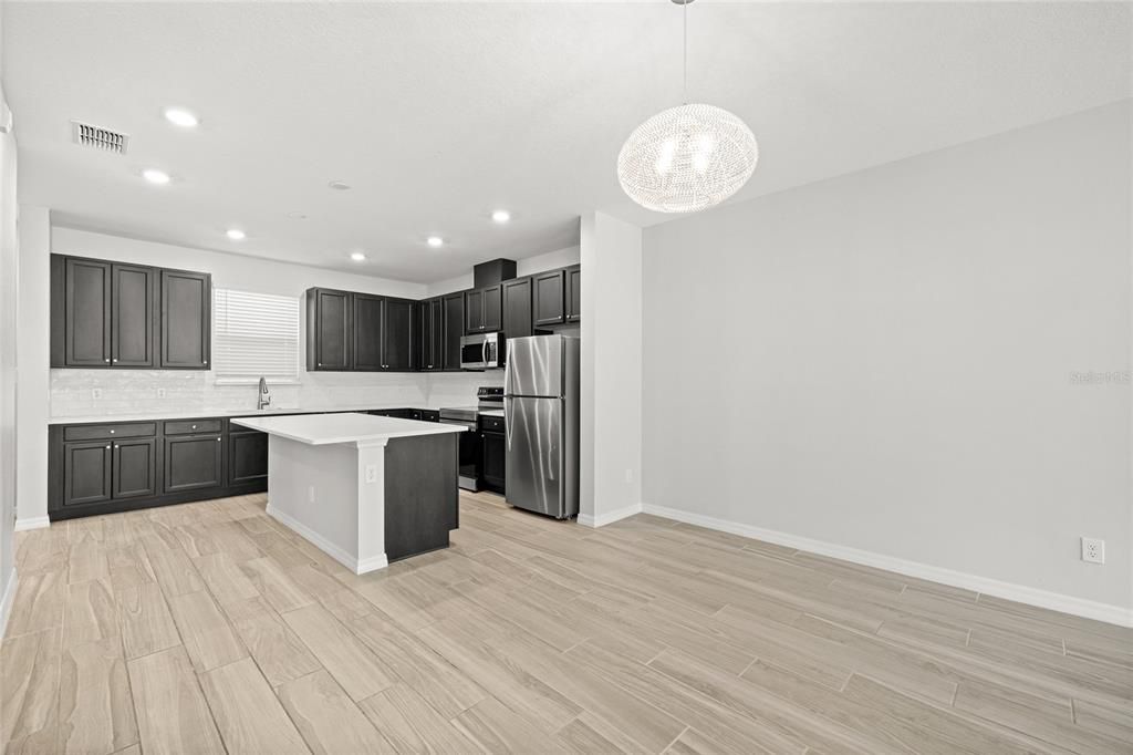 В аренду: $2,450 (3 спален, 2 ванн, 1738 Квадратных фут)