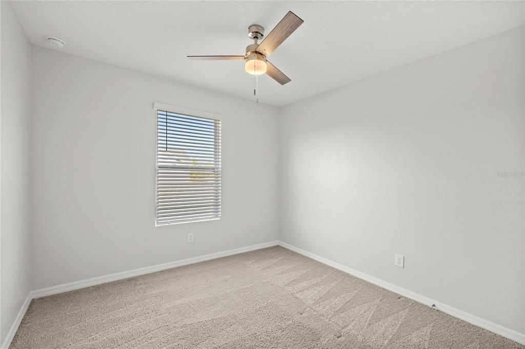 В аренду: $2,450 (3 спален, 2 ванн, 1738 Квадратных фут)