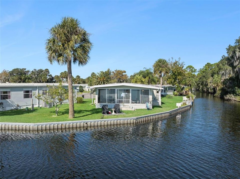 For Sale: $169,900 (2 beds, 2 baths, 1227 Square Feet)