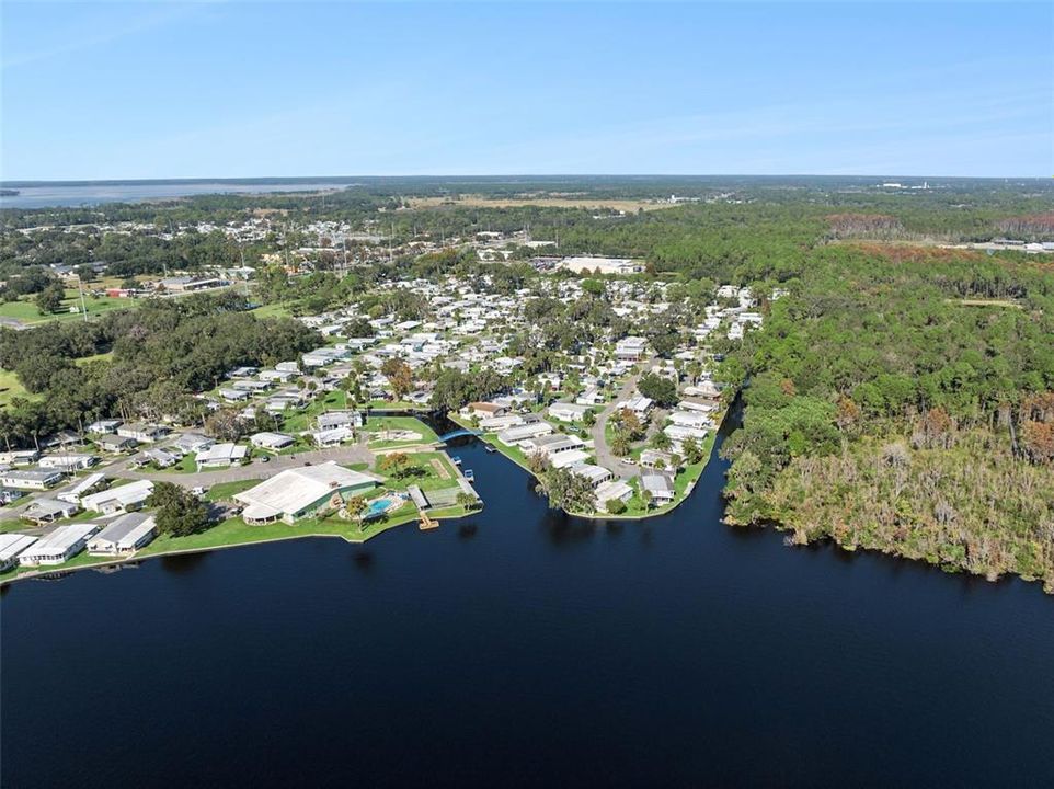 For Sale: $169,900 (2 beds, 2 baths, 1227 Square Feet)