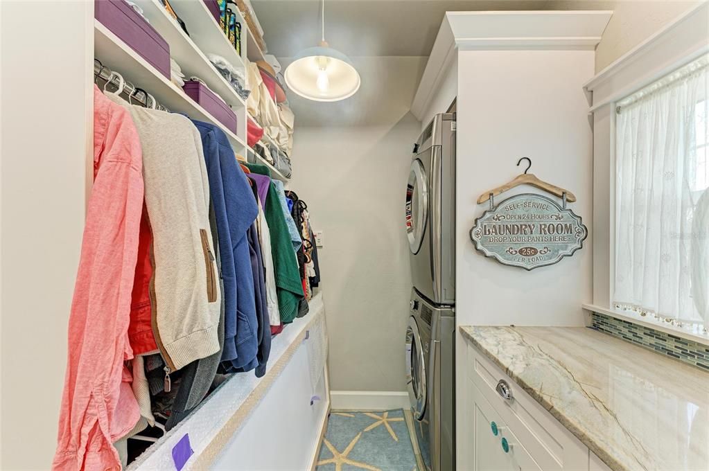 На продажу: $575,000 (1 спален, 1 ванн, 1000 Квадратных фут)