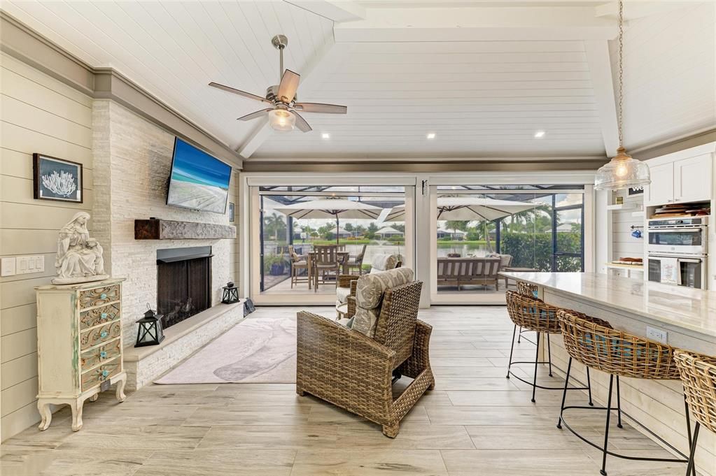 На продажу: $575,000 (1 спален, 1 ванн, 1000 Квадратных фут)