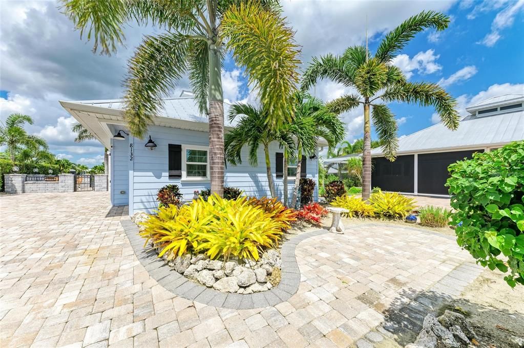 На продажу: $575,000 (1 спален, 1 ванн, 1000 Квадратных фут)