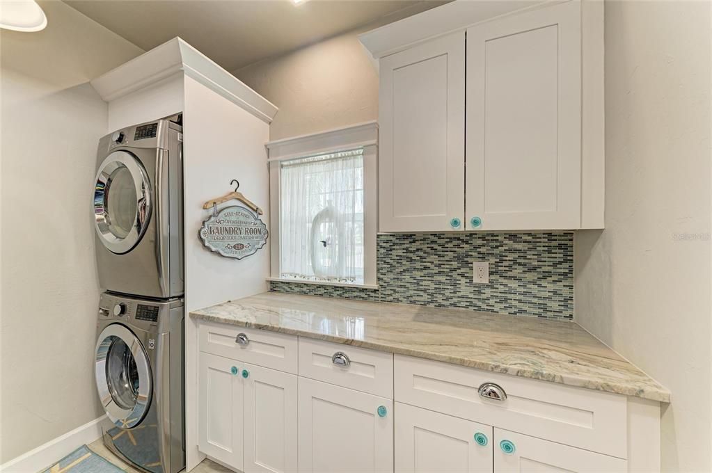 На продажу: $575,000 (1 спален, 1 ванн, 1000 Квадратных фут)