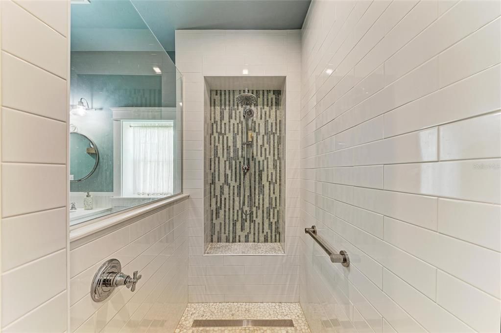 На продажу: $575,000 (1 спален, 1 ванн, 1000 Квадратных фут)