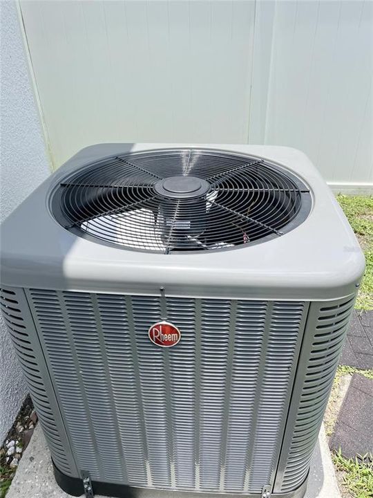 En Venta: $359,000 (3 camas, 2 baños, 2761 Pies cuadrados)