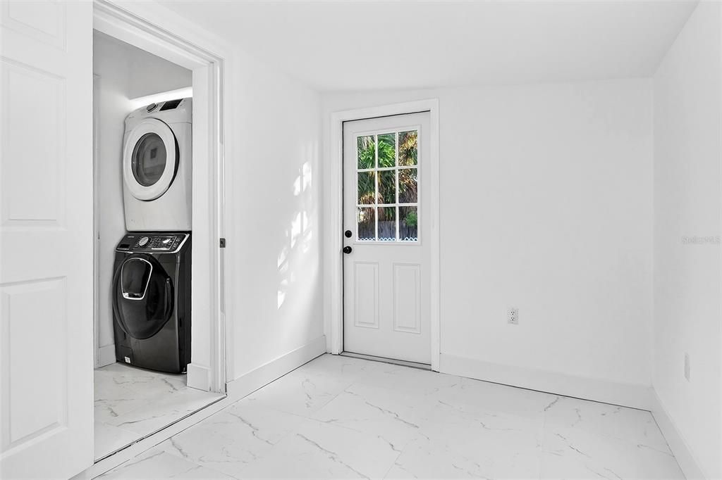 待售: $394,900 (3 贝兹, 1 浴室, 1004 平方英尺)