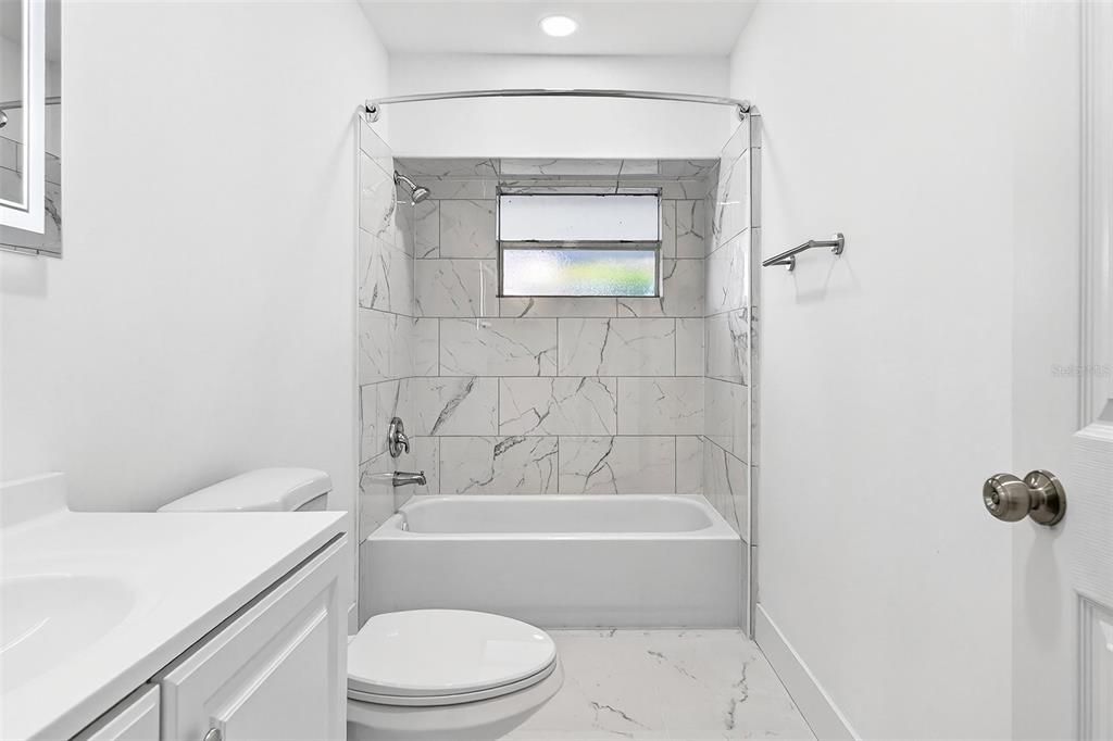 待售: $394,900 (3 贝兹, 1 浴室, 1004 平方英尺)