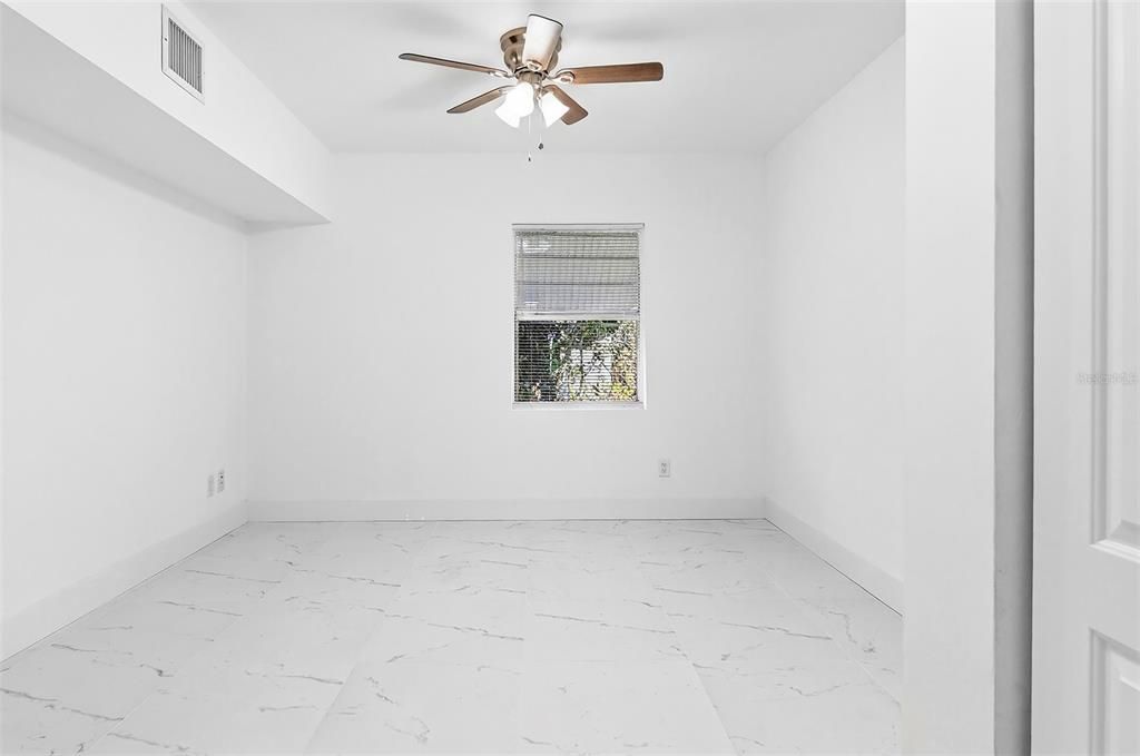 待售: $394,900 (3 贝兹, 1 浴室, 1004 平方英尺)