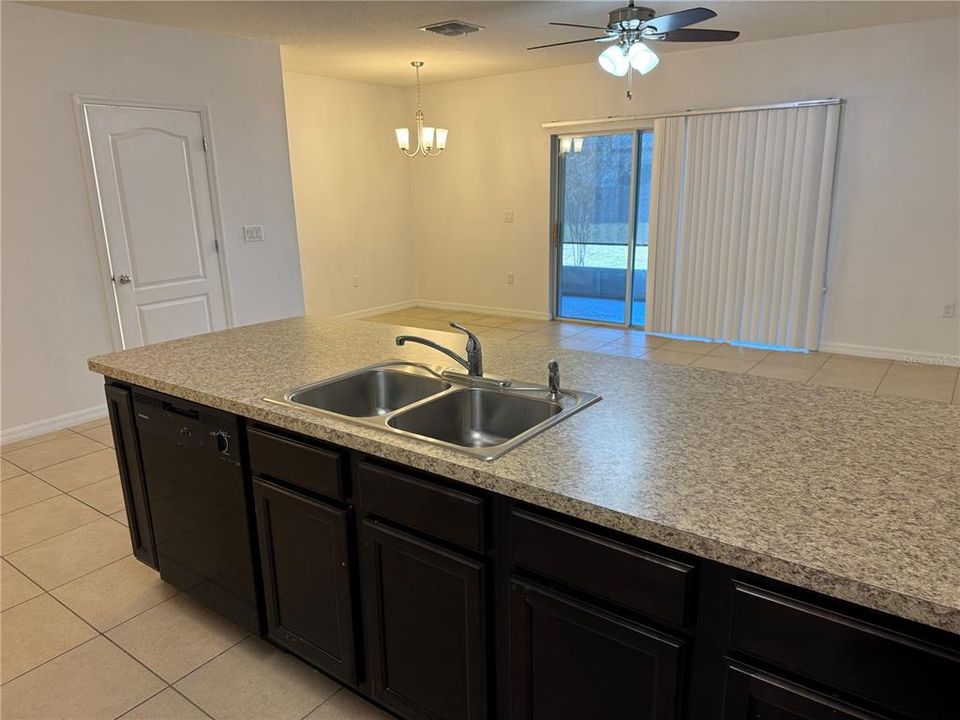 En Renta: $1,850 (3 camas, 2 baños, 1507 Pies cuadrados)