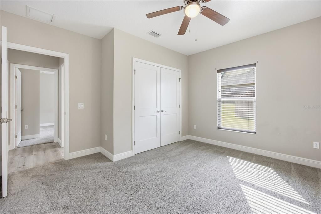 En Venta: $405,000 (4 camas, 2 baños, 2133 Pies cuadrados)