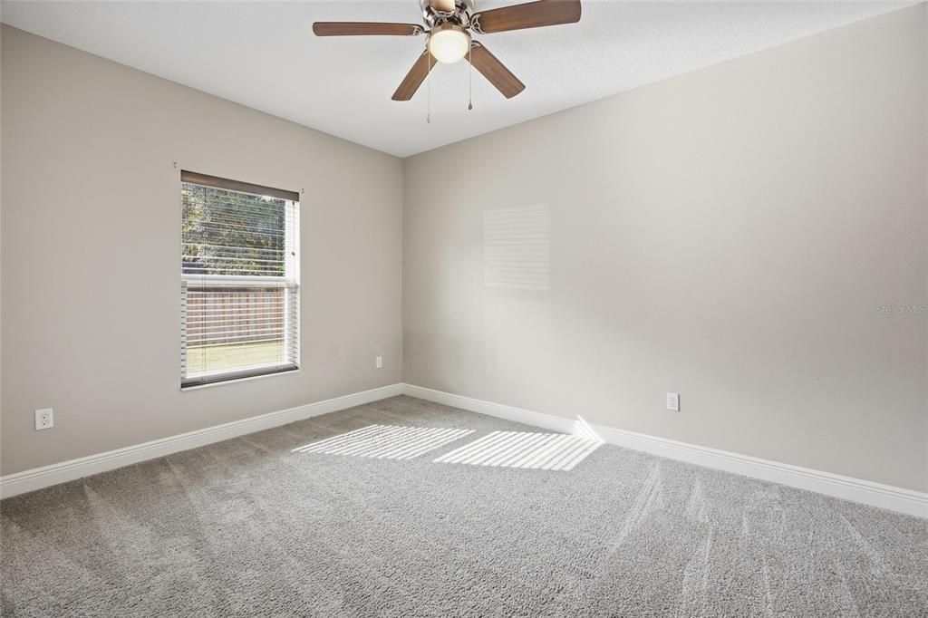 En Venta: $405,000 (4 camas, 2 baños, 2133 Pies cuadrados)