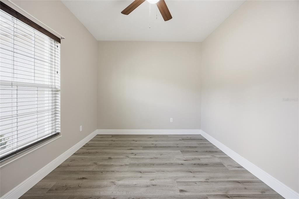 En Venta: $405,000 (4 camas, 2 baños, 2133 Pies cuadrados)