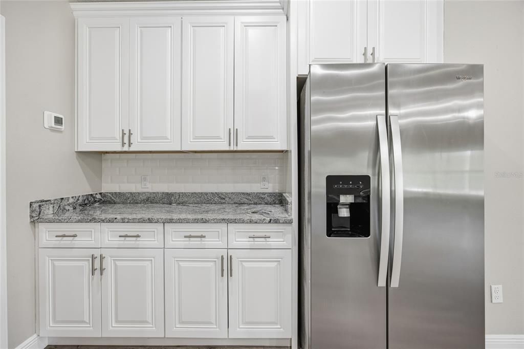 En Venta: $405,000 (4 camas, 2 baños, 2133 Pies cuadrados)