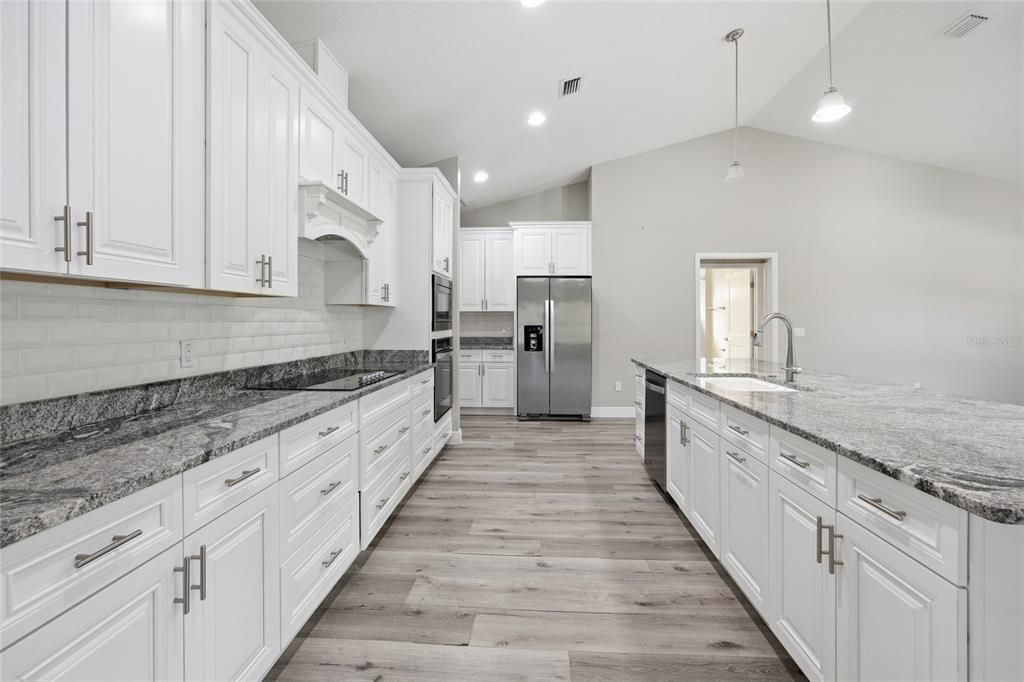 En Venta: $405,000 (4 camas, 2 baños, 2133 Pies cuadrados)