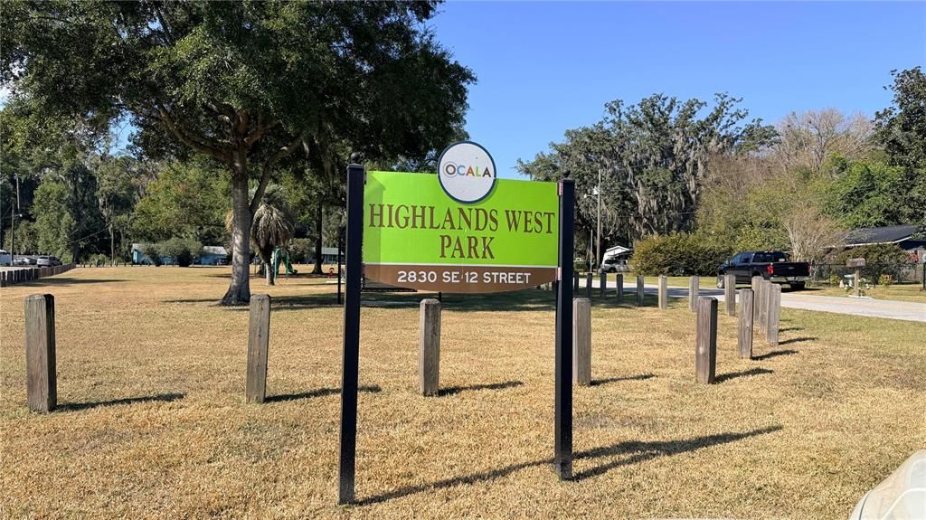 На продажу: $195,000 (4 спален, 1 ванн, 1196 Квадратных фут)