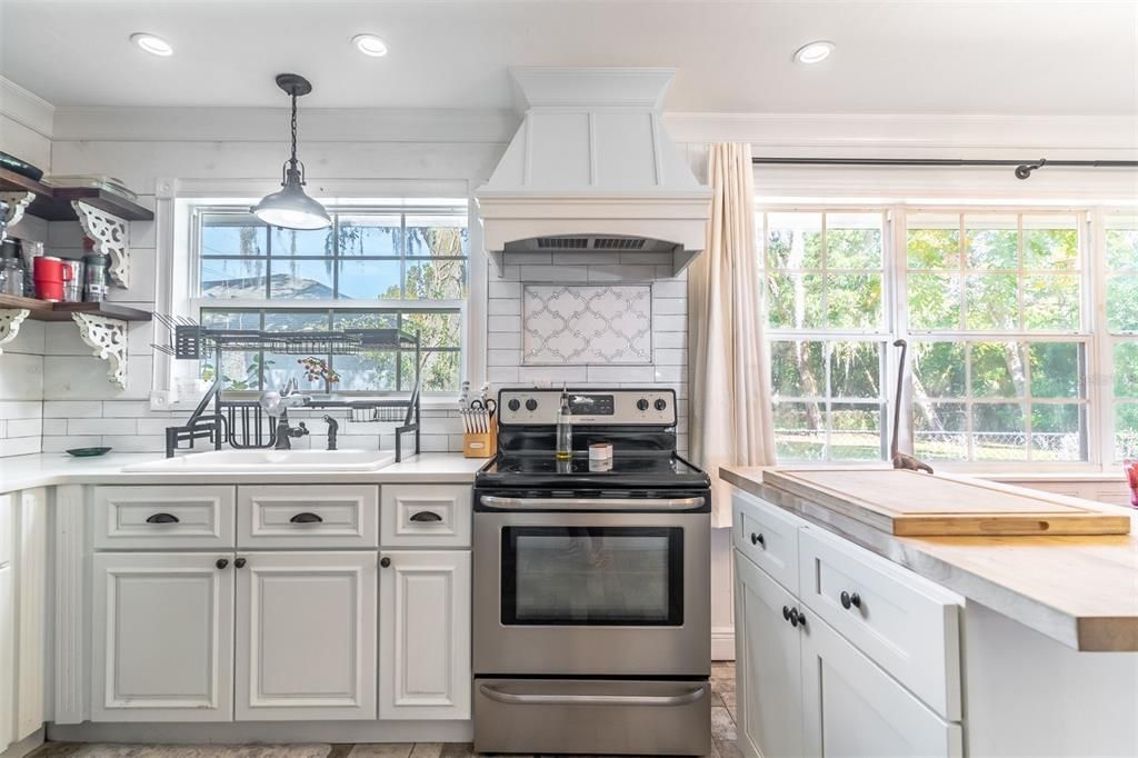 For Sale: $250,000 (2 beds, 1 baths, 1000 Square Feet)