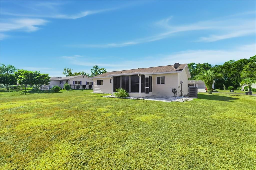 For Sale: $149,900 (2 beds, 1 baths, 768 Square Feet)