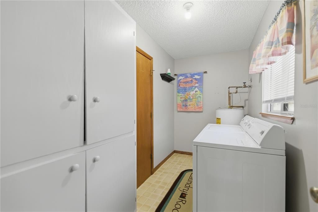 For Sale: $149,900 (2 beds, 1 baths, 768 Square Feet)