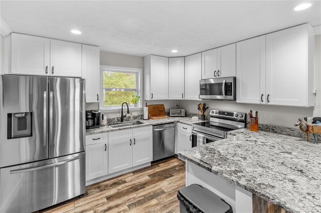 На продажу: $389,998 (3 спален, 2 ванн, 1771 Квадратных фут)