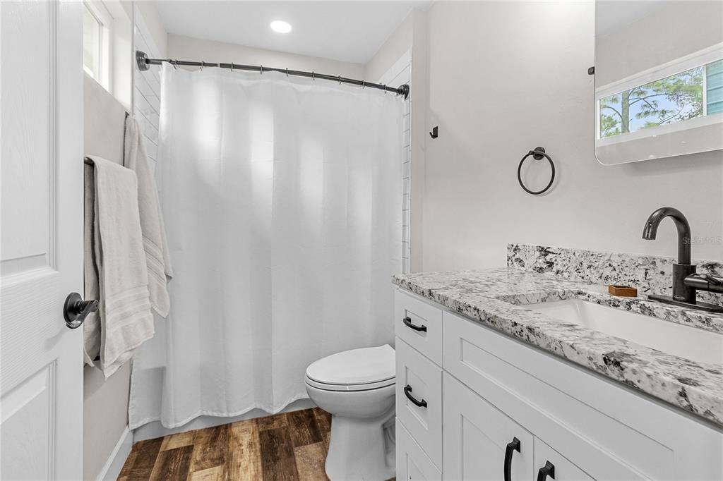 На продажу: $389,998 (3 спален, 2 ванн, 1771 Квадратных фут)