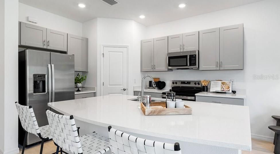 For Sale: $269,999 (3 beds, 2 baths, 1404 Square Feet)