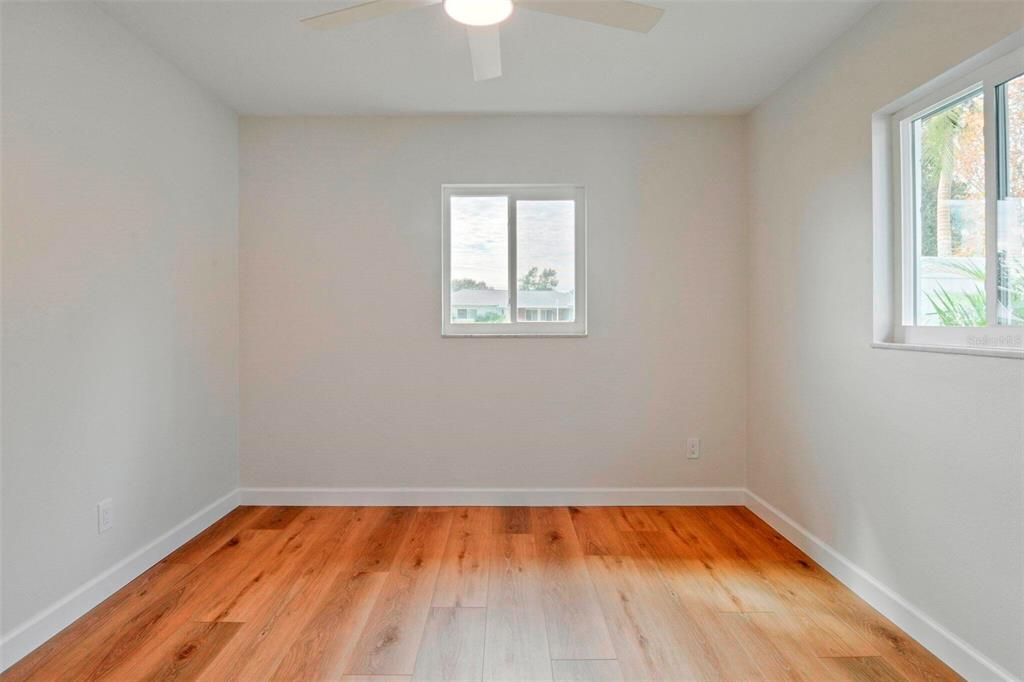 For Sale: $339,000 (2 beds, 1 baths, 1133 Square Feet)