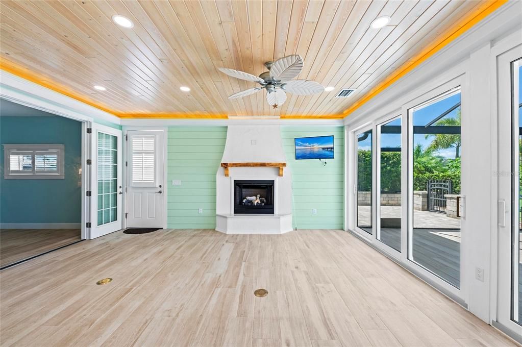 待售: $550,000 (1 贝兹, 1 浴室, 1000 平方英尺)