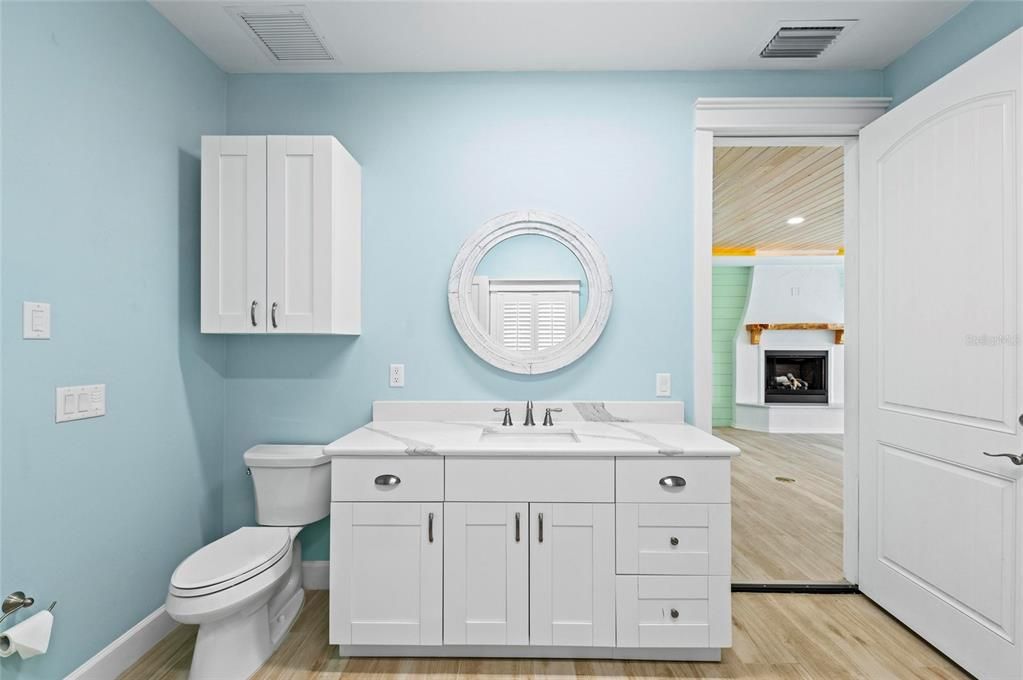 待售: $550,000 (1 贝兹, 1 浴室, 1000 平方英尺)