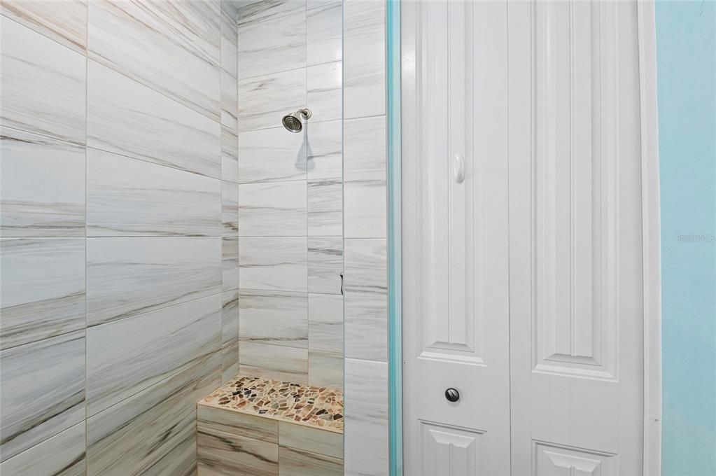 待售: $550,000 (1 贝兹, 1 浴室, 1000 平方英尺)