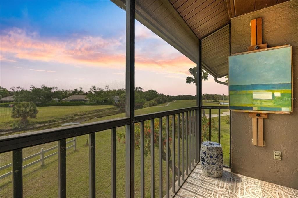 For Sale: $215,000 (2 beds, 2 baths, 908 Square Feet)