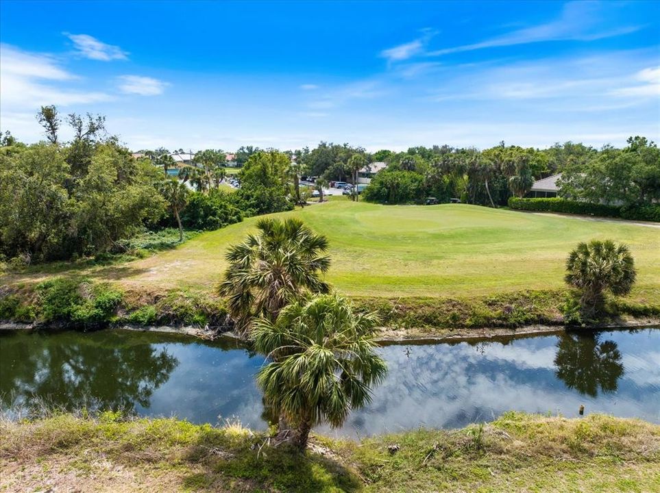 For Sale: $215,000 (2 beds, 2 baths, 908 Square Feet)