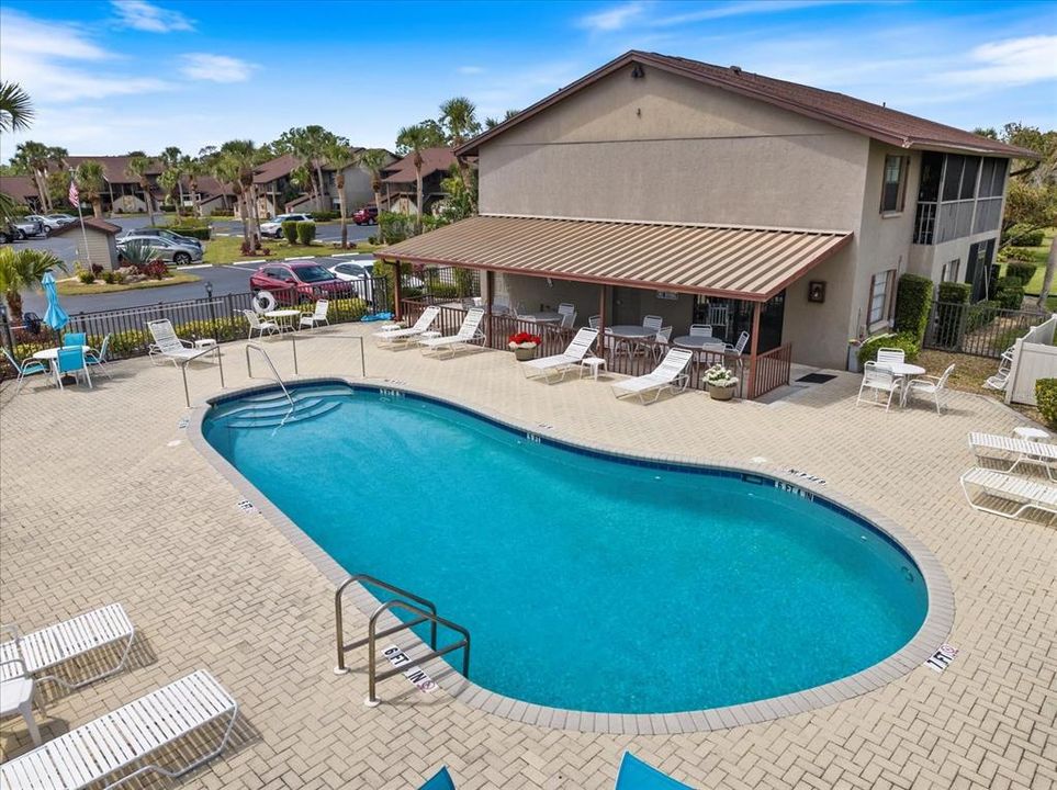 For Sale: $215,000 (2 beds, 2 baths, 908 Square Feet)