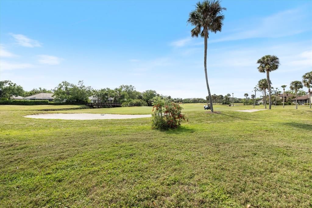 For Sale: $215,000 (2 beds, 2 baths, 908 Square Feet)