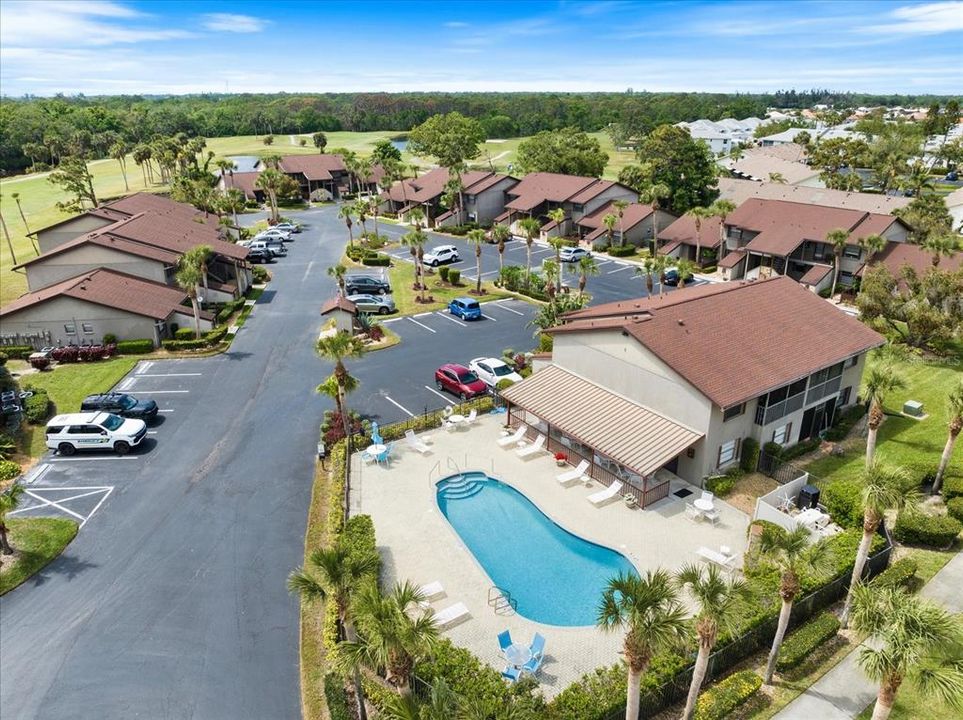 For Sale: $215,000 (2 beds, 2 baths, 908 Square Feet)