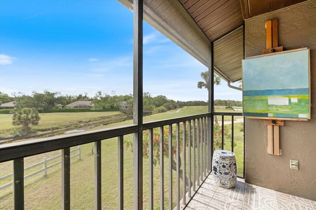 For Sale: $215,000 (2 beds, 2 baths, 908 Square Feet)